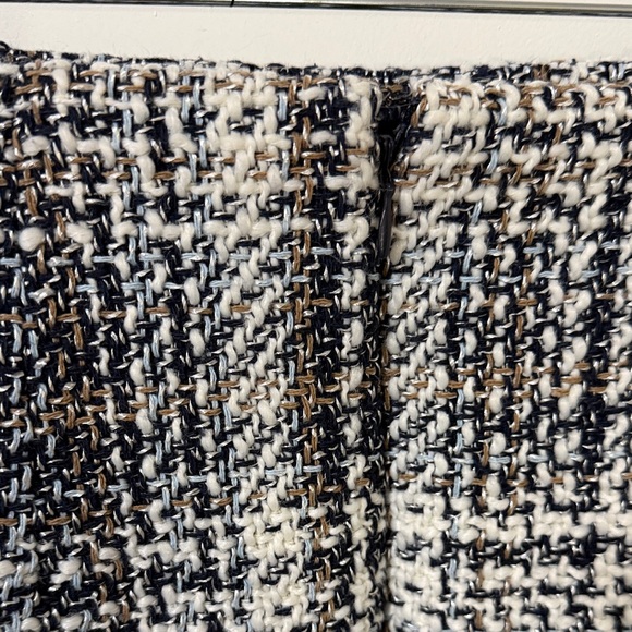 Francesca’s Plaid Peplum Ruffle Hem Knit Mini Skirt size XS - Picture 8 of 10